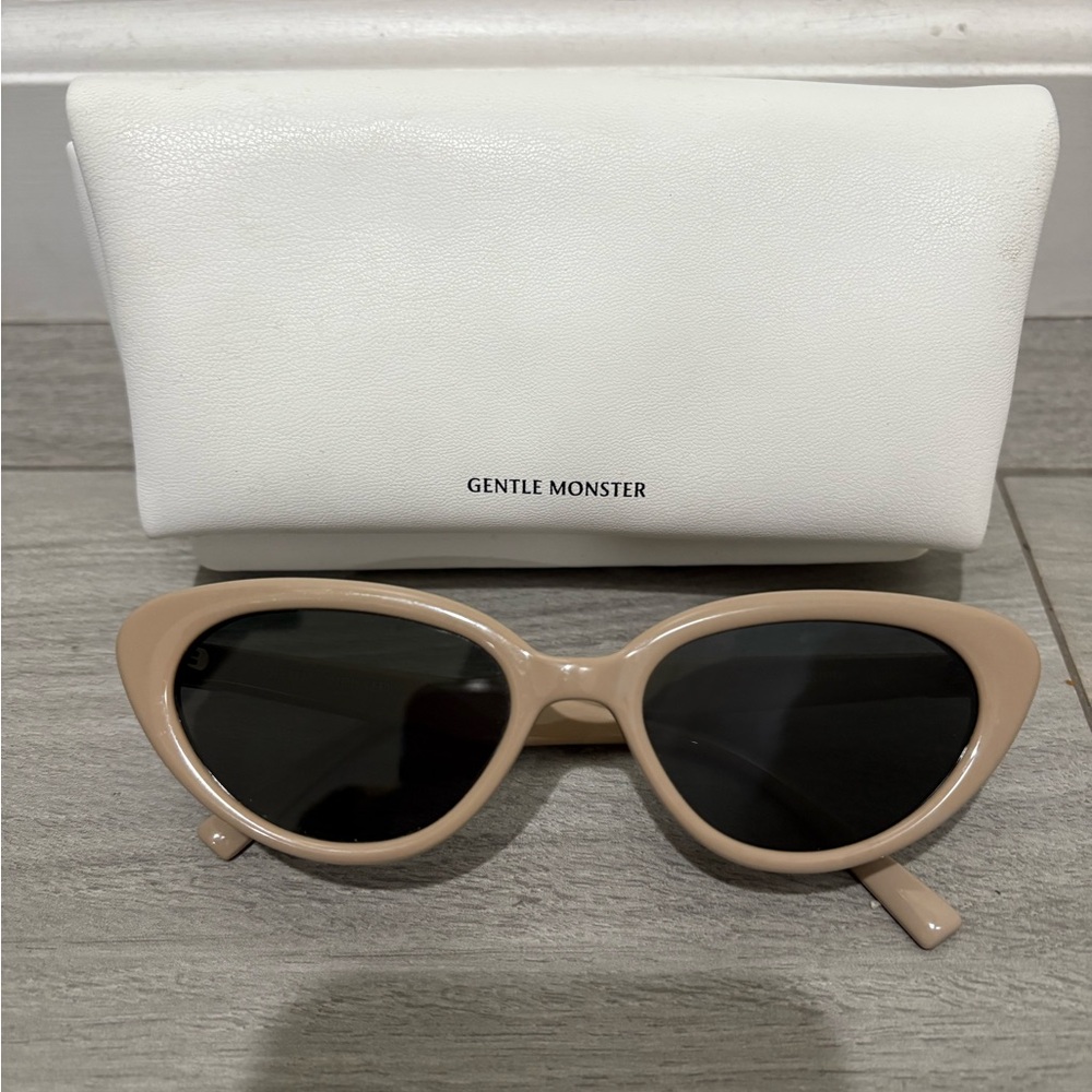 Gentle Monster Nude Cat-Eye Sunglasses
